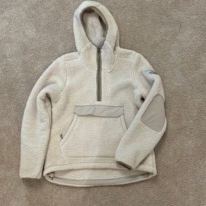 North Face Small Pull over
